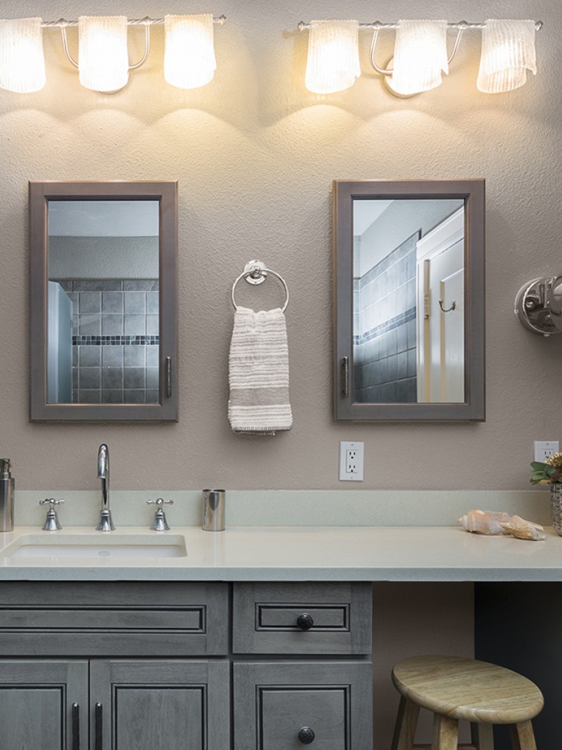 Łazienka w szarych kolorach Tikkurila Deco Grey