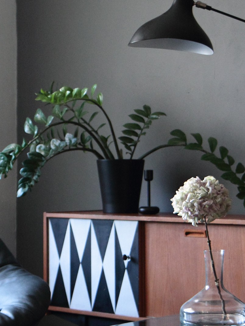 Malowanie wnętrz w szarych tonacjach Tikkurila Deco Grey