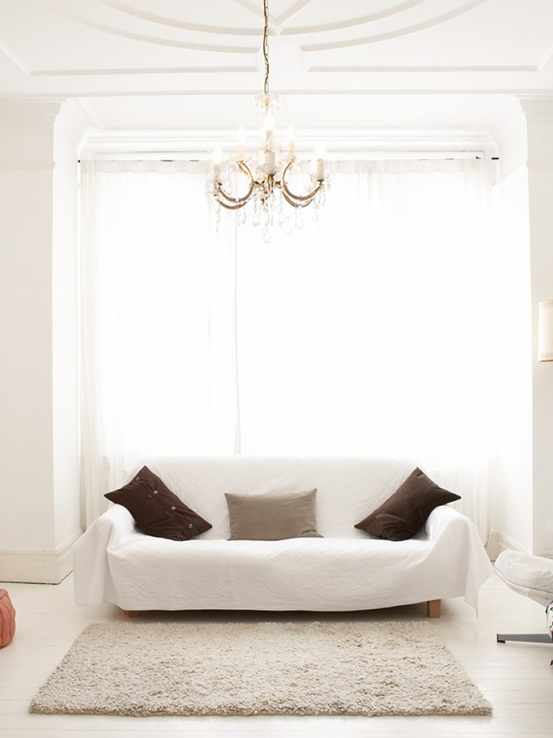 Malowanie salonu w tonacji Off-white - kolor Ivory