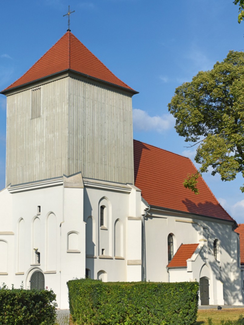 kościół-Tarnowo Podgórne-elewacja-drewniana-Tikkurila-Valtti-Complete