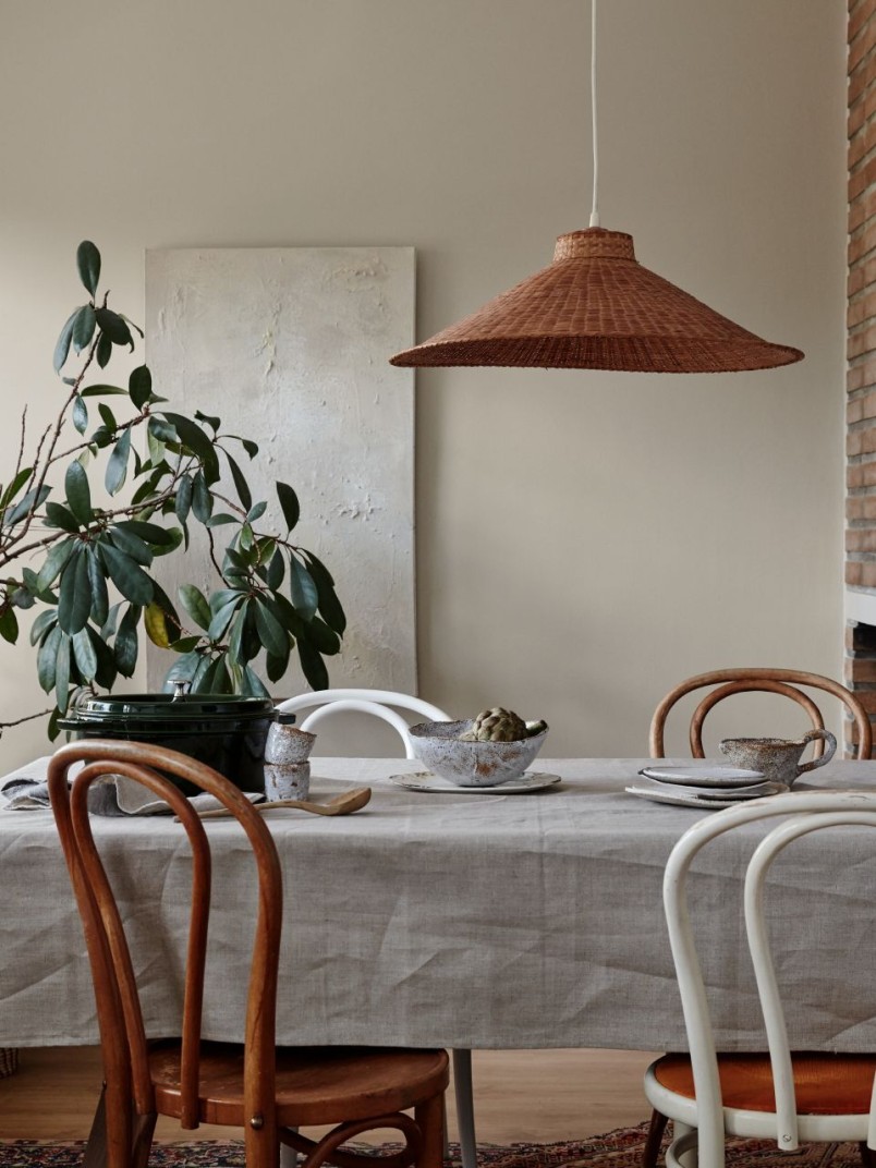 Jadalnia w palecie kolorów Tikkurila Feel The Color styl Bohemian