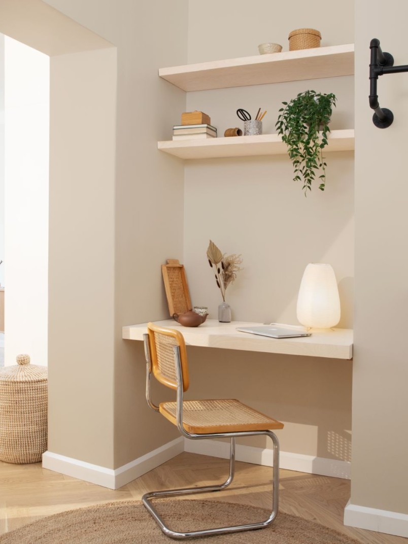 wnętrze w stylu boho w kolorze Tikkurila X459
