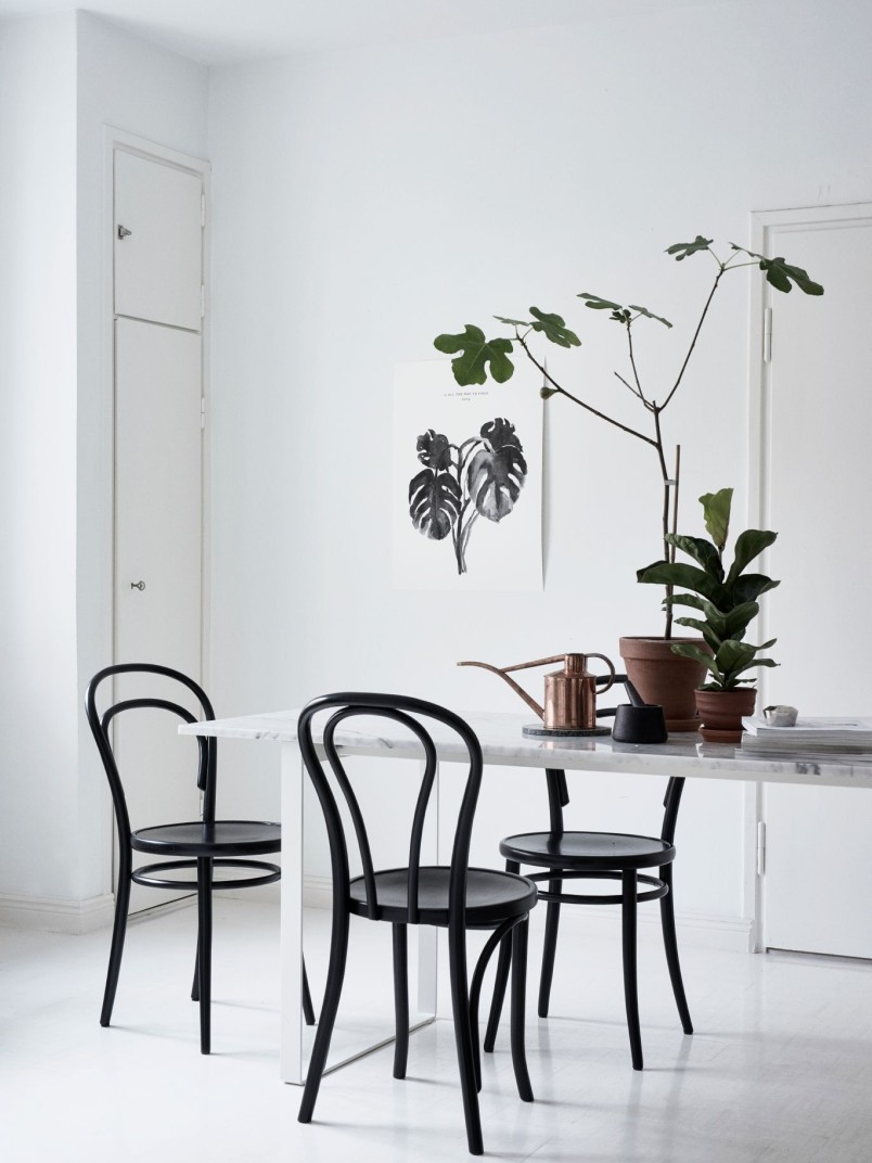Aranżacje wnętrz w tonacji off-white - kolor Zephyr