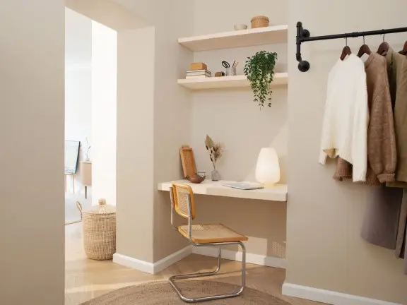 wnętrze w stylu boho w kolorze Tikkurila X459