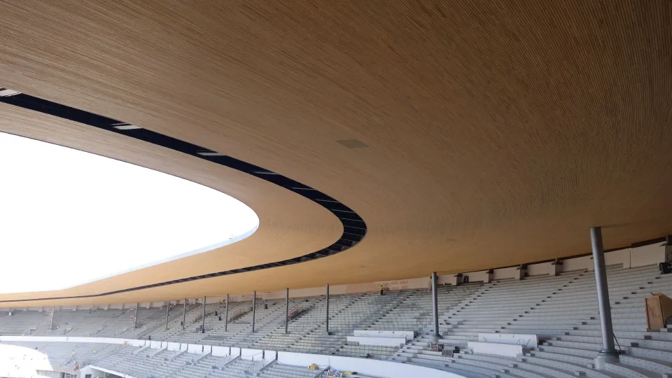 konstrukcja z laminowanego drewna