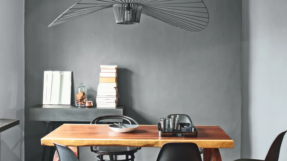 Aranżacja wnętrza z wykorzystaniem szarej palety barw Tikkurila