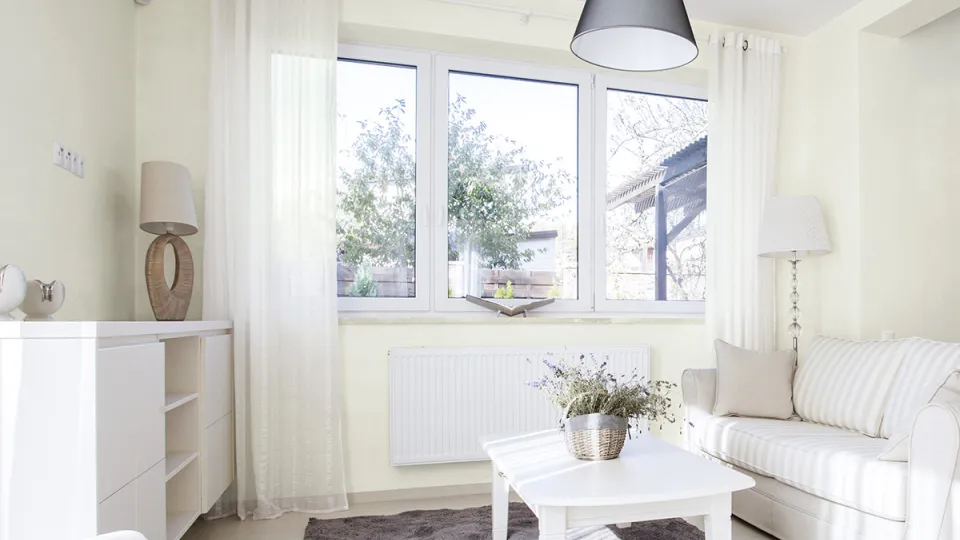 Aranżacja salonu w tonacji Off-white kolor Foam