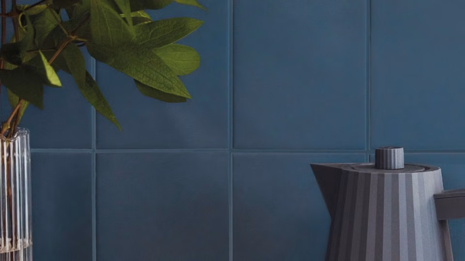 płytki w kuchni pomalowane farbą Tikkurila Luja Ceramic Tiles