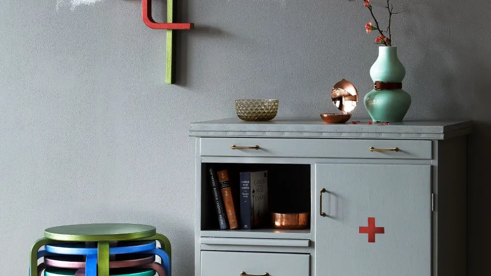 Pomysł na dekoracje wnętrza z wykorzystaniem perłowej farby Tikkurila