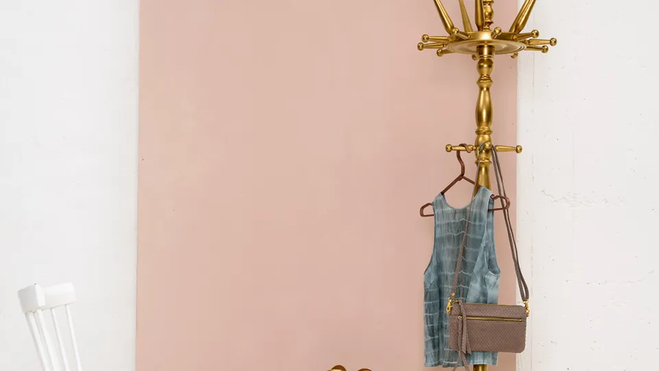 Złoty wieszak farby dekoracyjne Tikkurila Taika