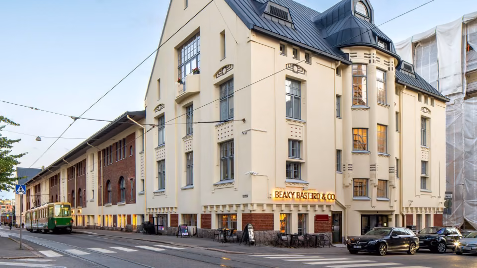 Jungmann - hotel i centrum handlowe w Helsinkach