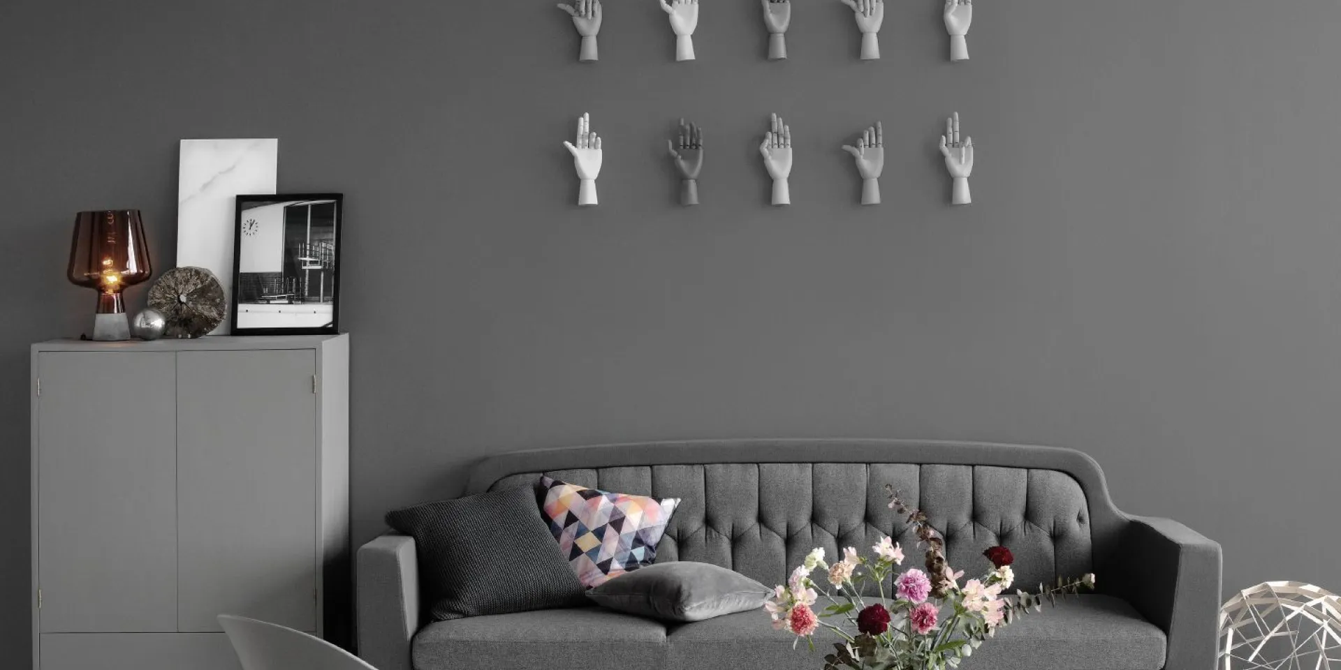 Wnętrze w grafitowej tonacji