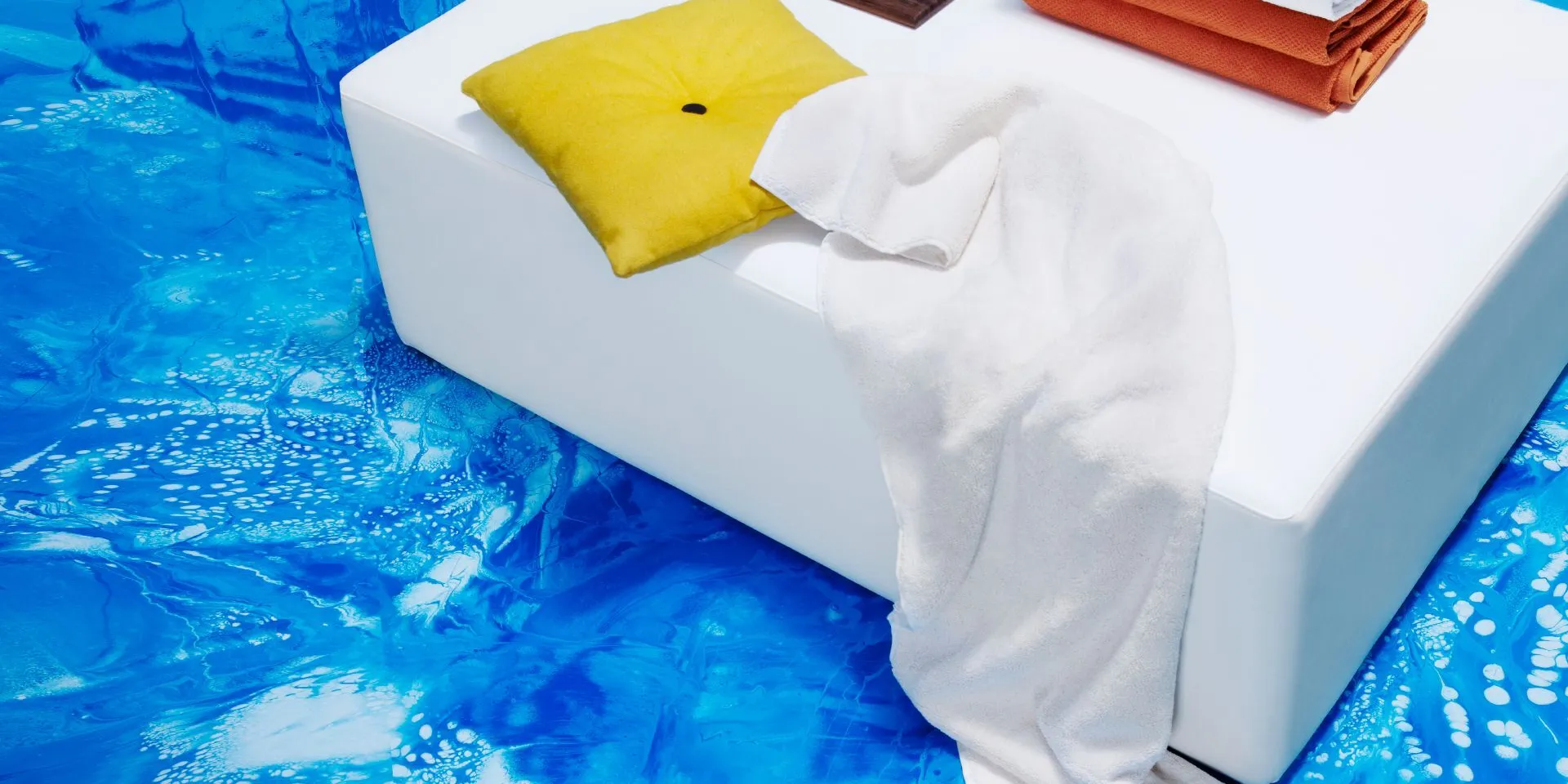 posadzka-dekoracyjna-efekt-marmurkowania-Tikkurila