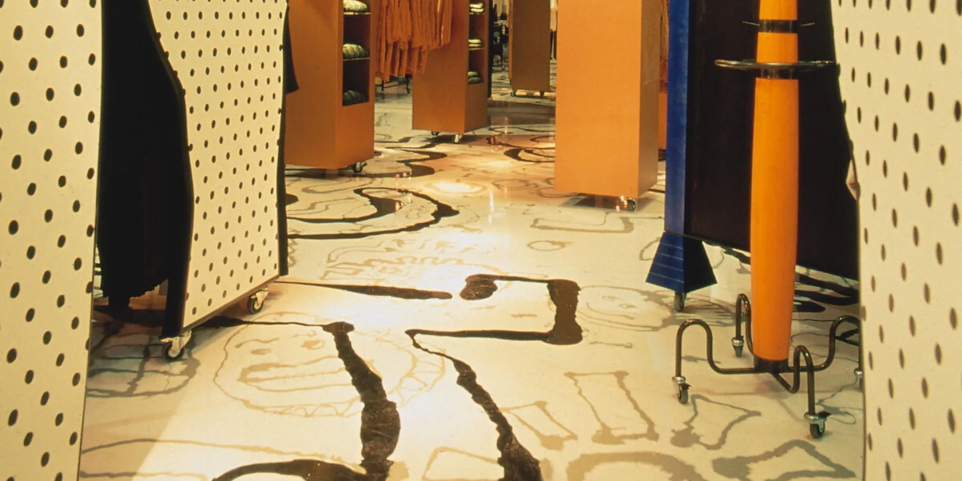 posadzki-dekoracyjne-swobodne-nakładanie-wzorów-Tikkurila-Design-Floor