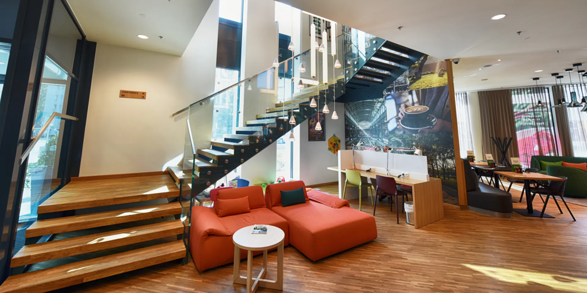 Holiday-Inn-Warszawa-ściany-sufity-Tikkurila-Optiva-Color