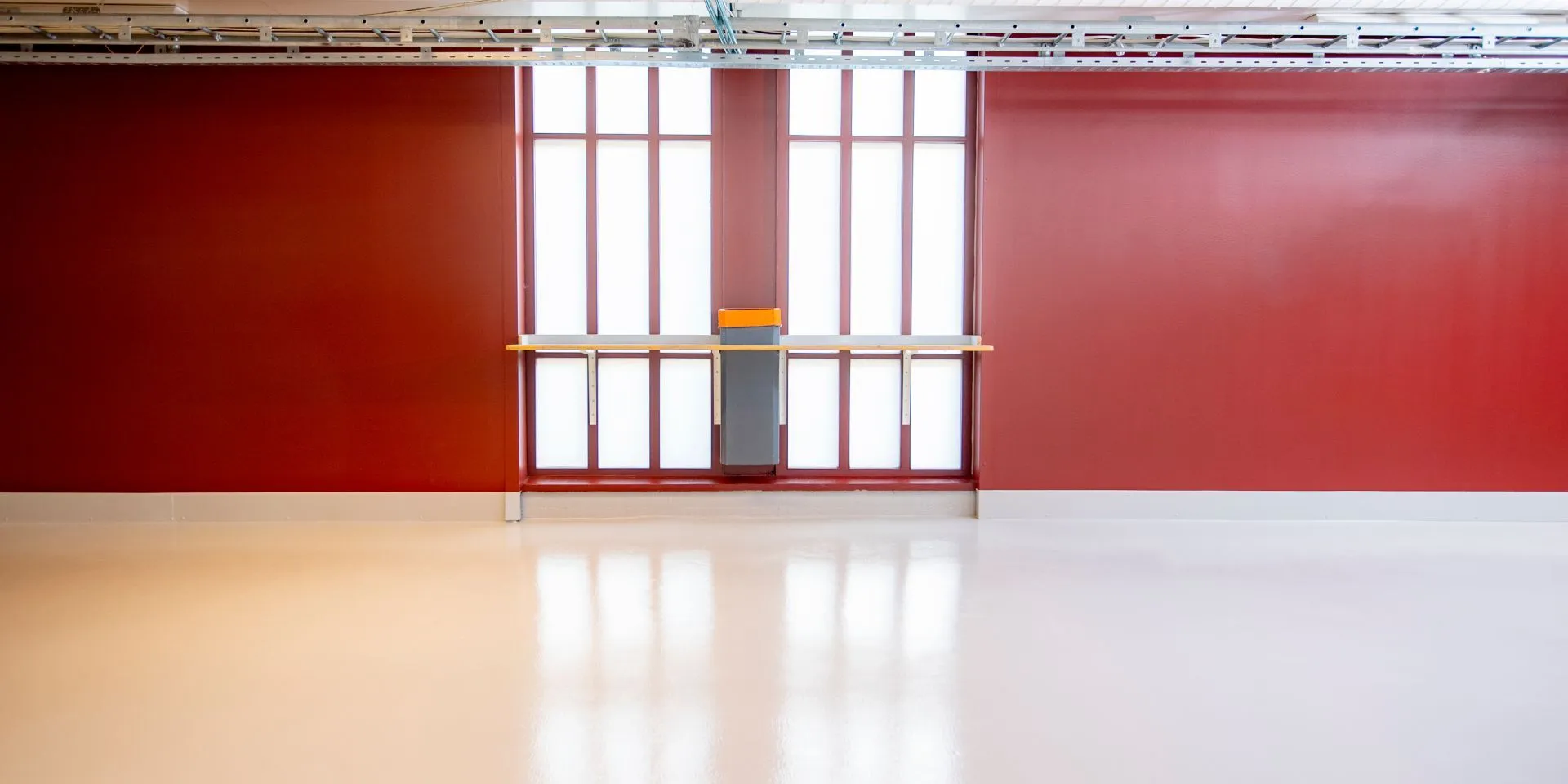 Podłoga w hali do hokeja na lodzie