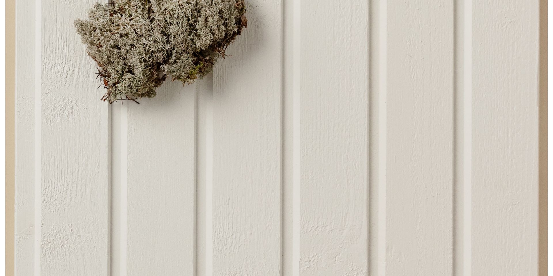 Popularny kolor na drewniane elewacje – biel Tikkurila Q854 Pyry