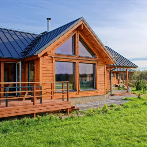 fiński domek zabezpieczony produktami Tikkurila