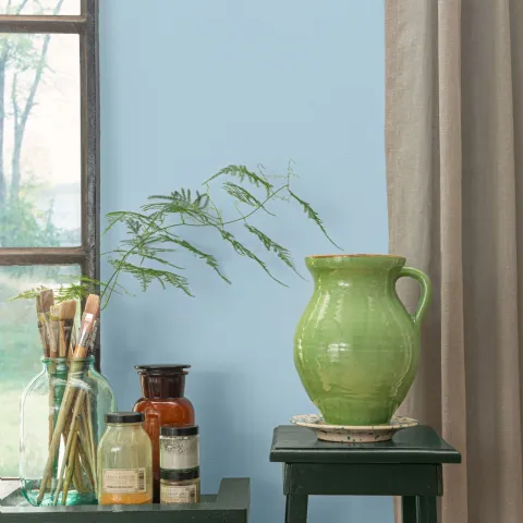 wnętrze w stylu Bohemian z kolorem roku Tikkurila Cumulus Y354