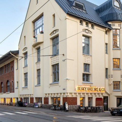 Jungmann - hotel i centrum handlowe w Helsinkach
