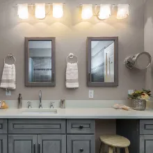 Łazienka w szarych kolorach Tikkurila Deco Grey