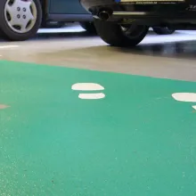 Posadzki przemysłowe na parkingach i w hangarach