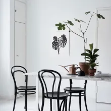 Aranżacje wnętrz w tonacji off-white - kolor Zephyr