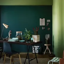 Inspirujące miejsce do pracy w zieleniach