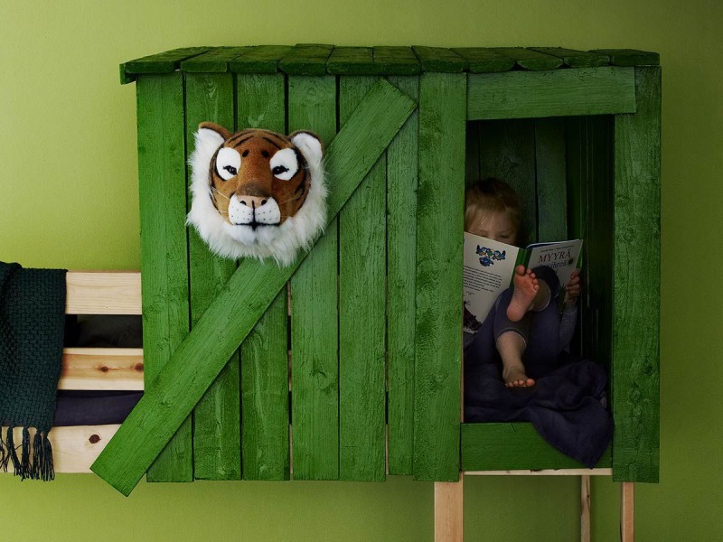 Pomysłowa chatka w dżungli w pokoju dziecięcym
