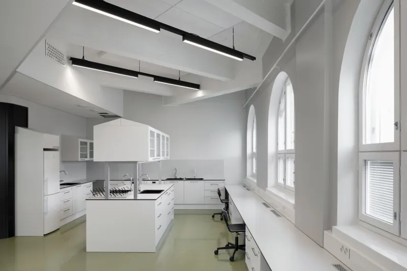 system-Tikkurila-Cozy-Floor-do-biur-budynków-uzyteczności-publicznej