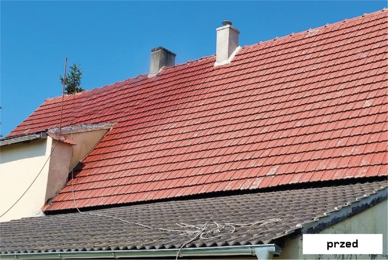 dach z dachówek betonowych przed renowacją